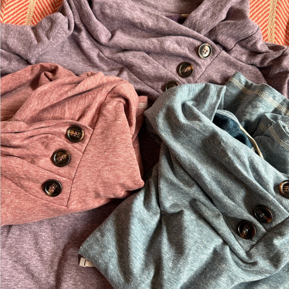 Soft surroundings, tunic crown neck with buttons, large blue, long sleeves - Picture 5 of 5